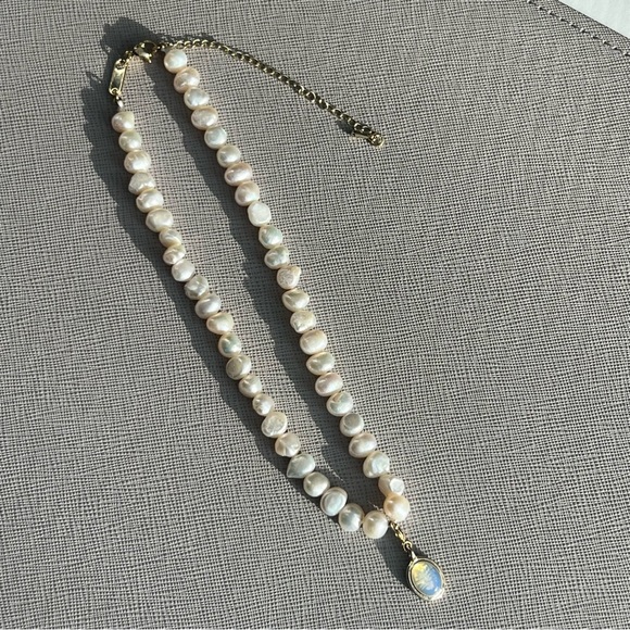 [CLEARANCE/Send Offers] PEARL CHOKER NECKLACE WITH “MOONSTONE” PENDANT - Picture 1 of 9